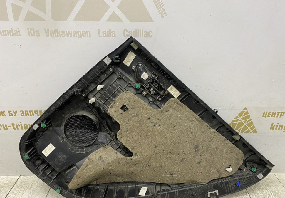 Обивка двери задняя левая Hyundai Creta 2016 OEM 83301M0000