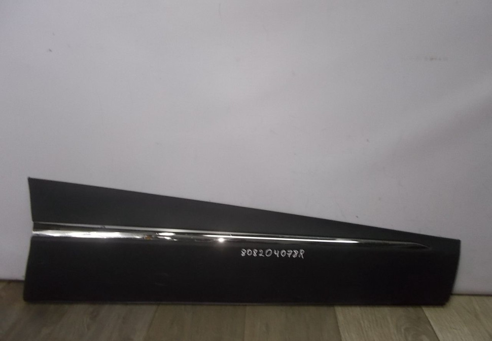 Молдинг двери передний правый бу Renault Kaptur OEM 808204078R (скл-3)