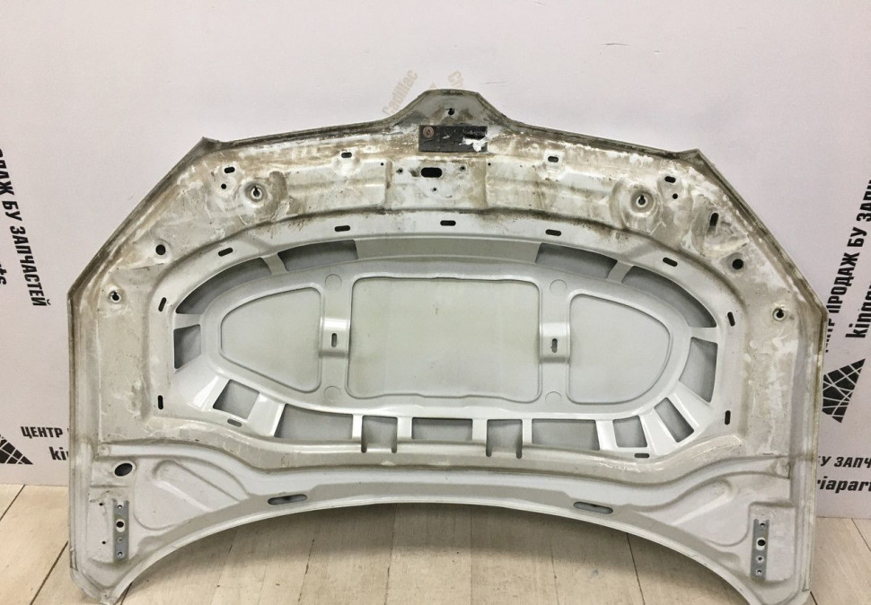 Капот бу Skoda Yeti рестайлинг OEM 5L0823031A Капот бу Skoda Yeti рестайлинг OEM 5L0823031A