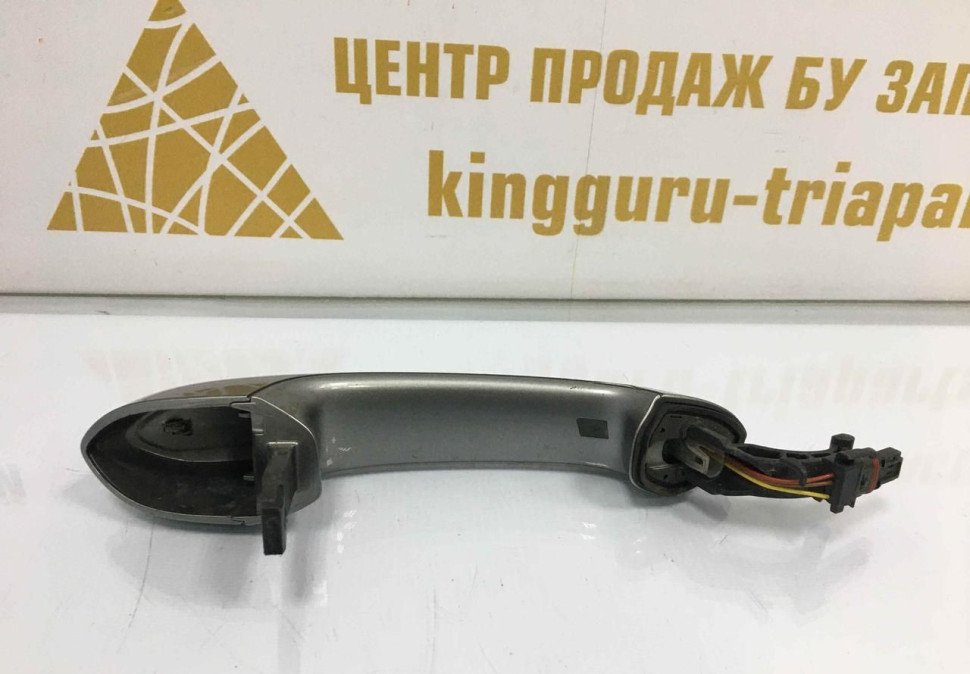 Ручка двери наружная правая  BMW 5 G30 OEM 51218492226