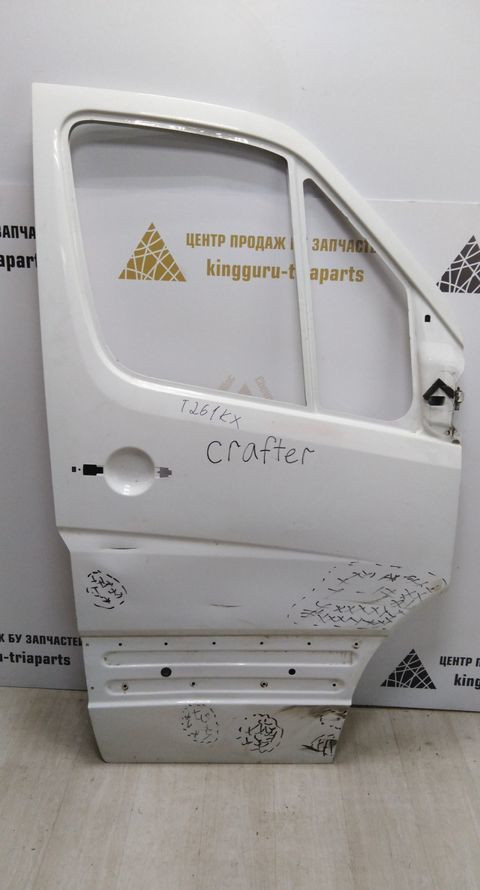 Правая передняя дверь Volkswagen Crafter Mercedes Sprinter oem 2E0831051