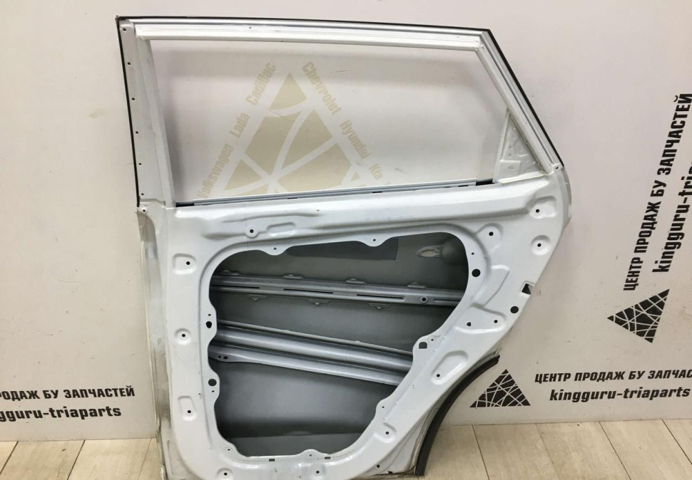 Дверь задняя правая Hyundai Tucson 3 2015 oem 77004D7000