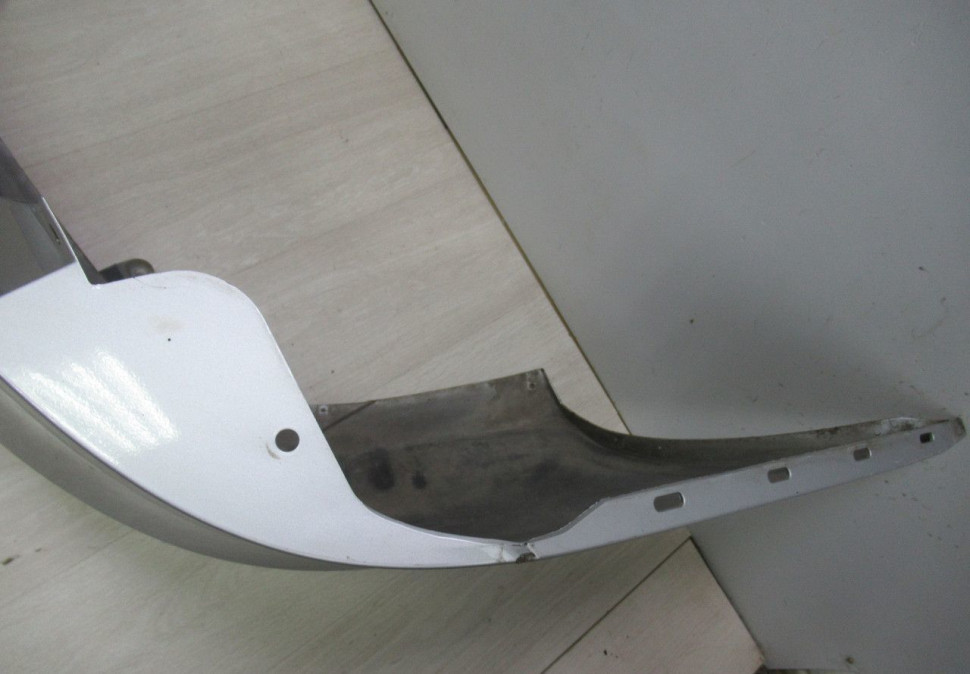 Бампер задний Lada Vesta oem 8450006699 (трещина) (скл-3) Бампер задний Lada Vesta oem 8450006699 (трещина) (скл-3)