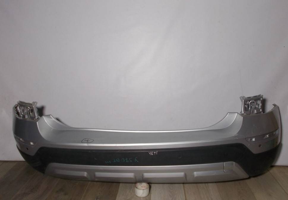 Бампер задний бу Skoda Yeti рестайлинг OEM 5L6807421B