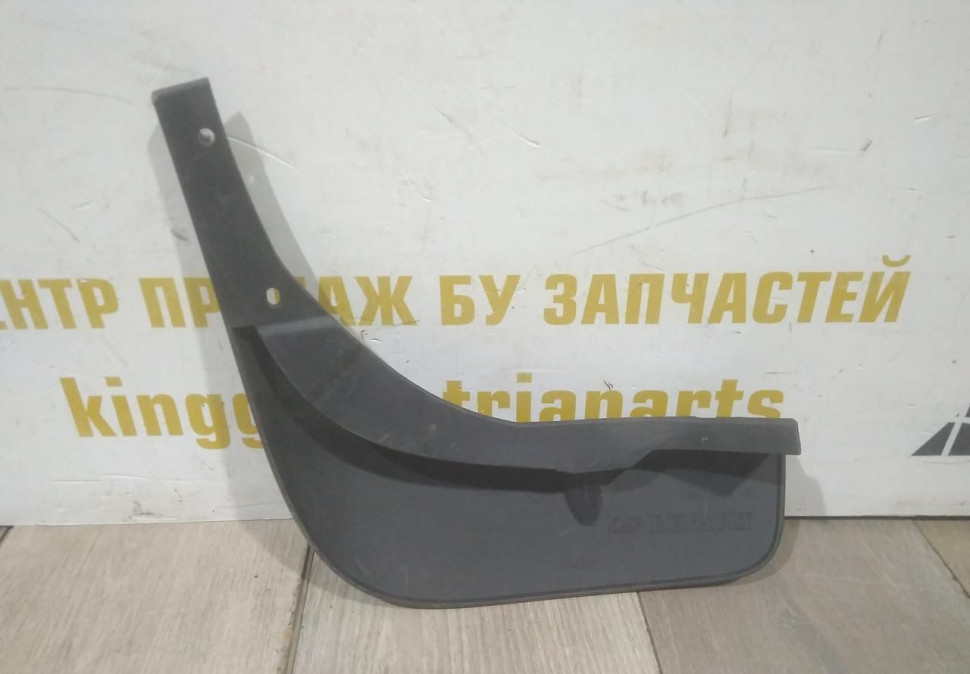 Брызговик задний правый бу Renault Duster OEM 788126833R Брызговик задний правый бу Renault Duster OEM 788126833R