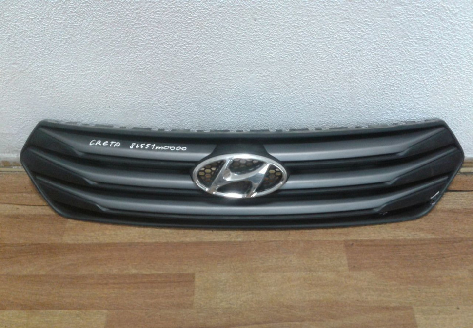 Решетка радиатора Hyundai Creta oem 86551m0000 (мал. трещина)