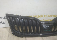 Решетка радиатора бу Skoda Octavia A7 рестайлинг OEM 5E0853653C