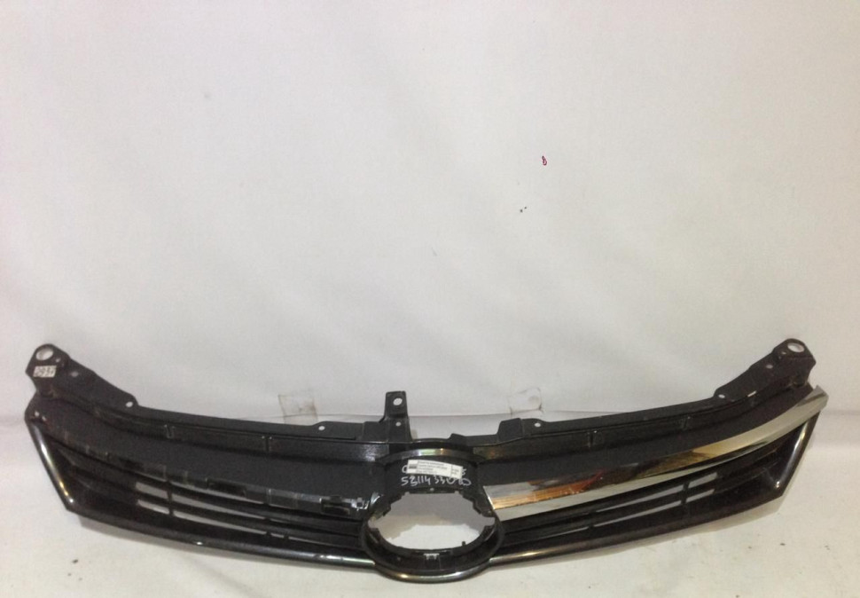 Решетка радиатора для Toyota Camry V50 oem 5311433020