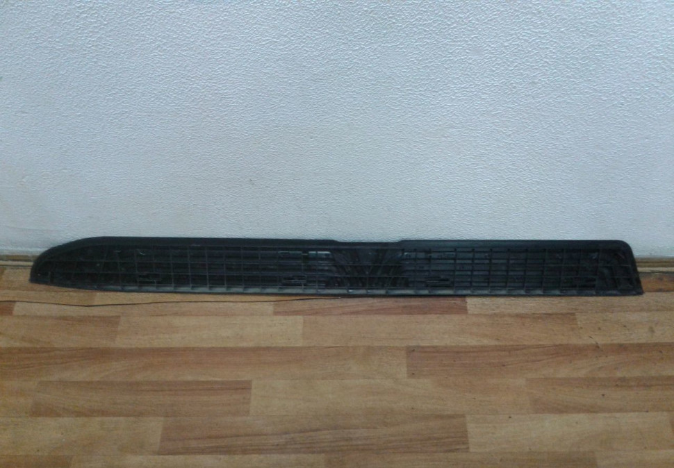 Накладка подножки правая Uaz Patriot 2 oem 316300840516000 (скл-3)