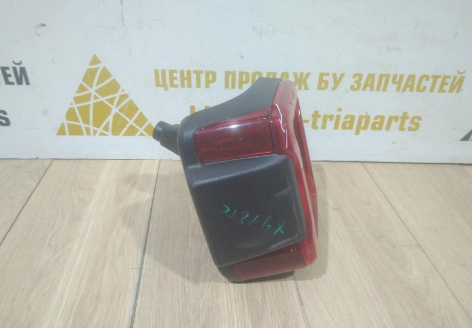 Фонарь задний левый бу Jeep Wrangler OEM 68436713AB Фонарь задний левый бу Jeep Wrangler OEM 68436713AB
