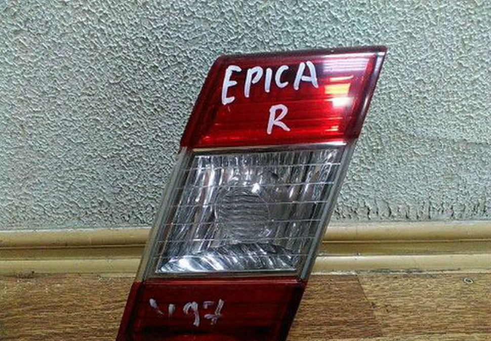 Фонарь правый внутренний Chevrolet Epica