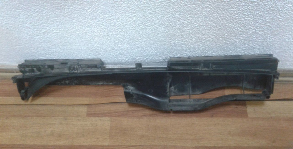Воздухозаборник Volkswagen Tiguan 2 oem 5q0129254a