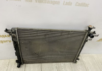 Радиатор охлаждения Hyundai IX35 АКПП 10-15 oem 253102Y500