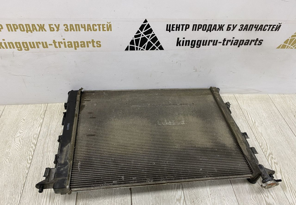 Радиатор охлаждения Hyundai IX35 АКПП 10-15 oem 253102Y500