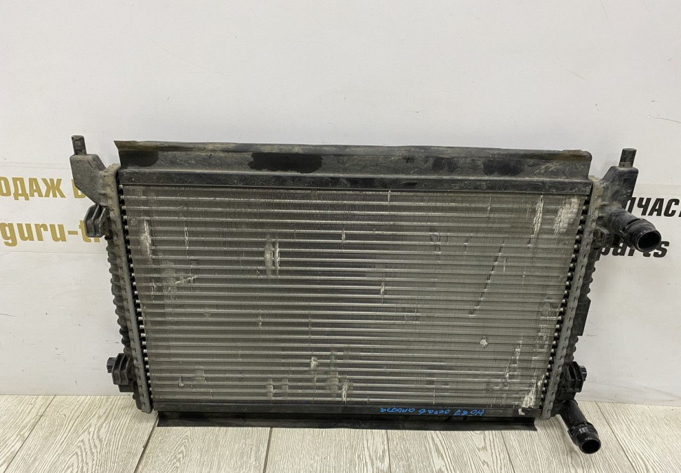 Радиатор охлаждения Hyundai IX35 АКПП 10-15 oem 253102Y500 Радиатор охлаждения Hyundai IX35 АКПП 10-15 oem 253102Y500