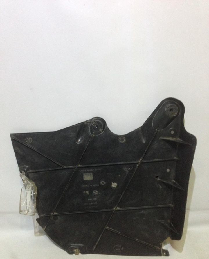 Защита днища прав Volkswagen jetta 6 oem 5C6825205 (скл-3) Защита днища прав Volkswagen jetta 6 oem 5C6825205 (скл-3)