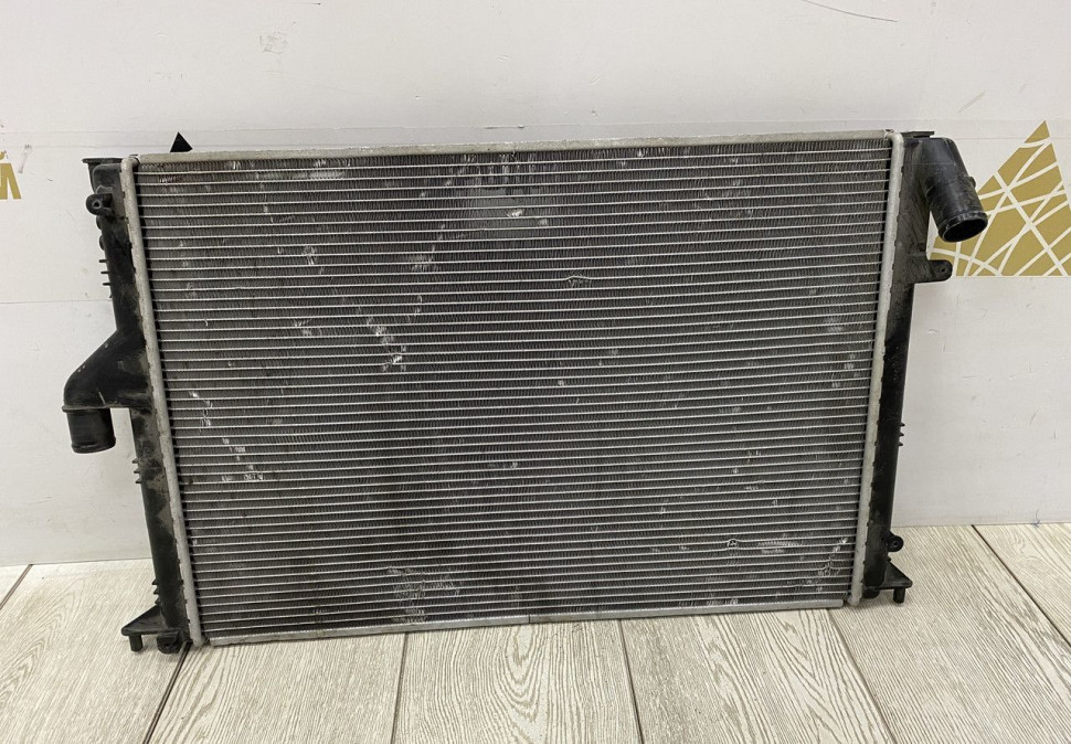 Радиатор охлаждения Renault Logan 1 OEM 214102917R Радиатор охлаждения Renault Logan 1 OEM 214102917R