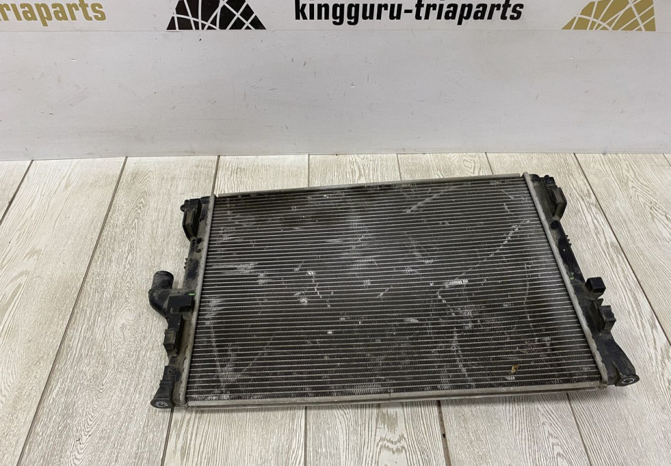 Радиатор охлаждения Renault Logan 1 OEM 214102917R Радиатор охлаждения Renault Logan 1 OEM 214102917R