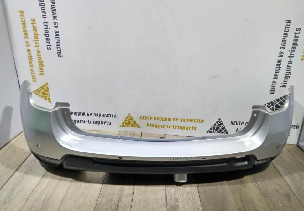 Бампер задний бу Renault Duster рестайлинг OEM 850225435R (В)