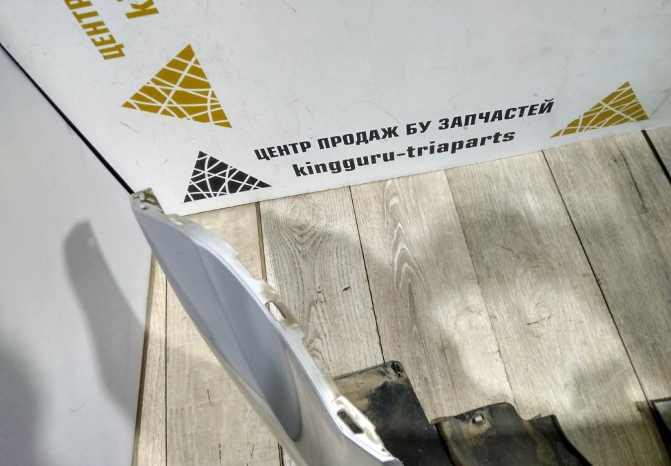 Бампер задний бу Renault Duster рестайлинг OEM 850225435R (В)