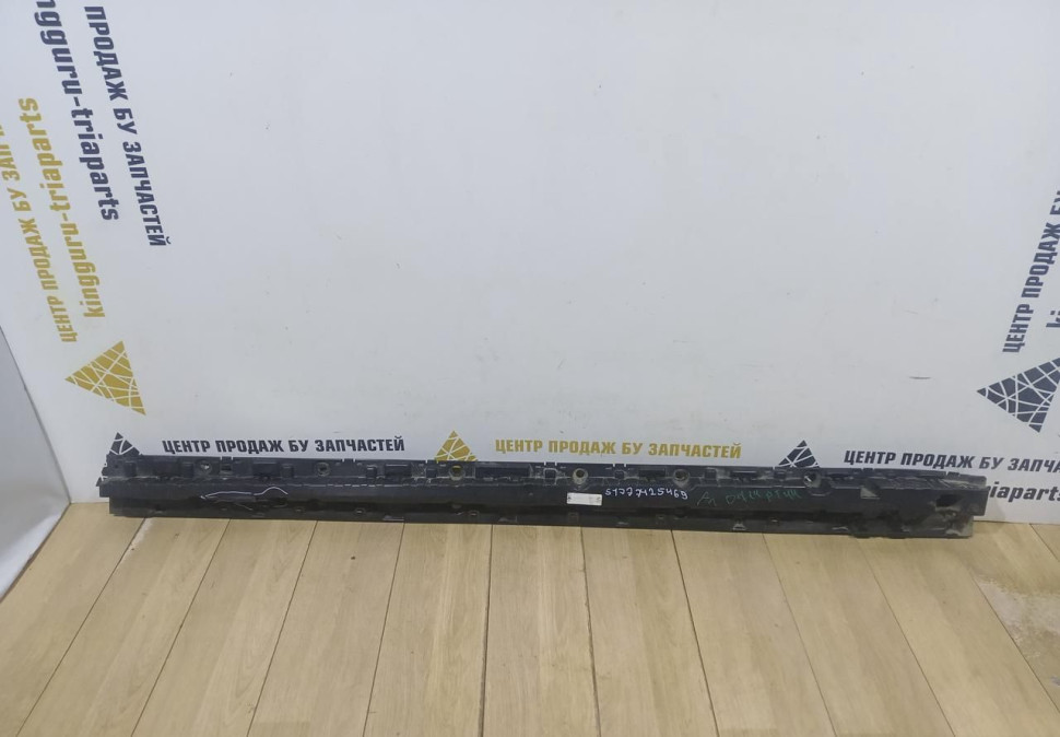 Кронштейн порога левый бу BMW X7 G07 OEM 51777425469