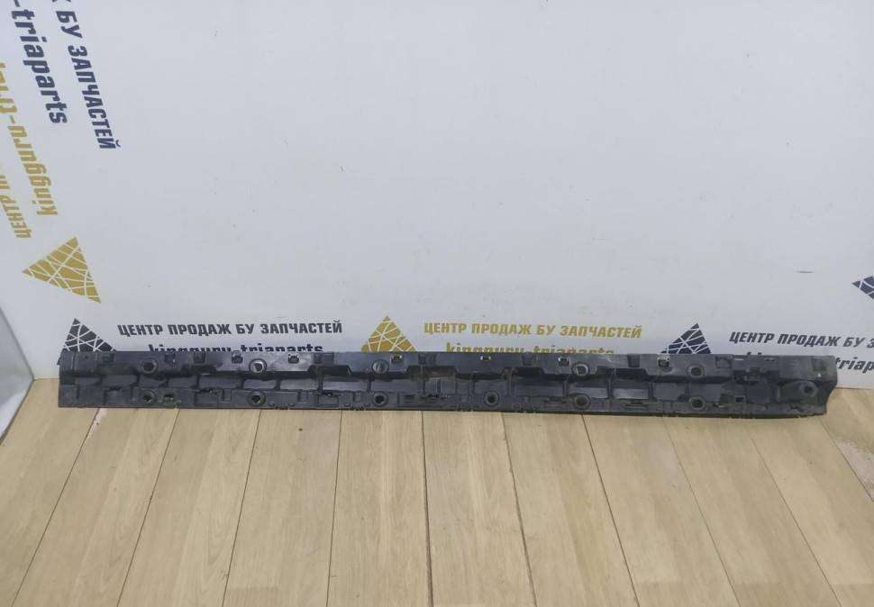 Кронштейн порога левый бу BMW X7 G07 OEM 51777425469 Кронштейн порога левый бу BMW X7 G07 OEM 51777425469