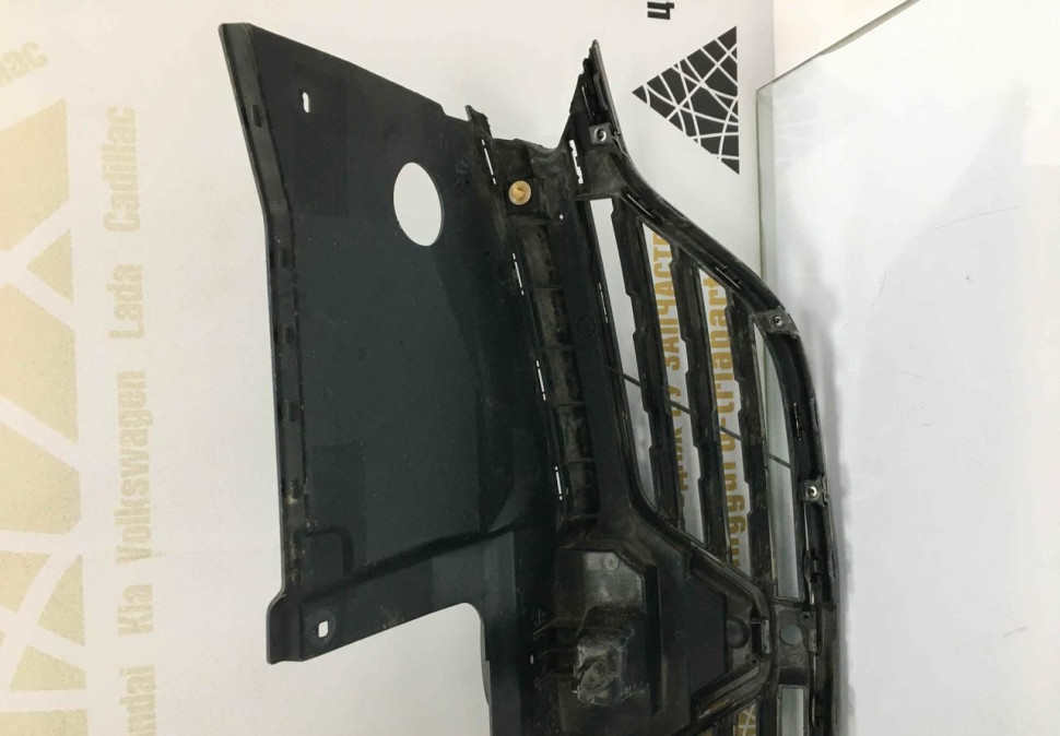 Решетка радиатора Renault Arkana OEM 623103013R