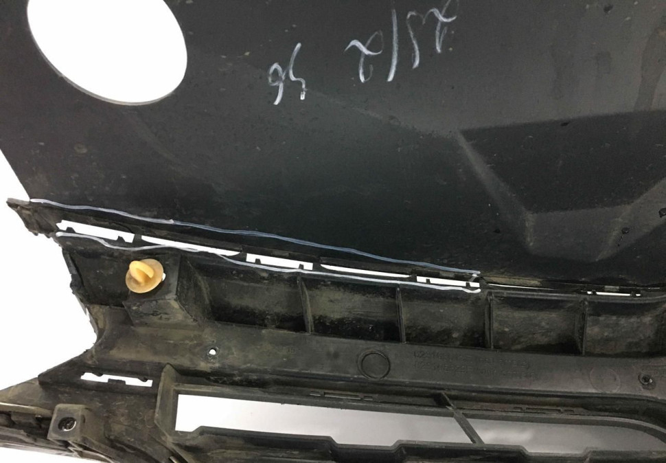 Решетка радиатора Renault Arkana OEM 623103013R