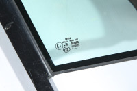 Форточка (стекло) двери передняя правая Volkswagen Touareg Oem 7P6845114