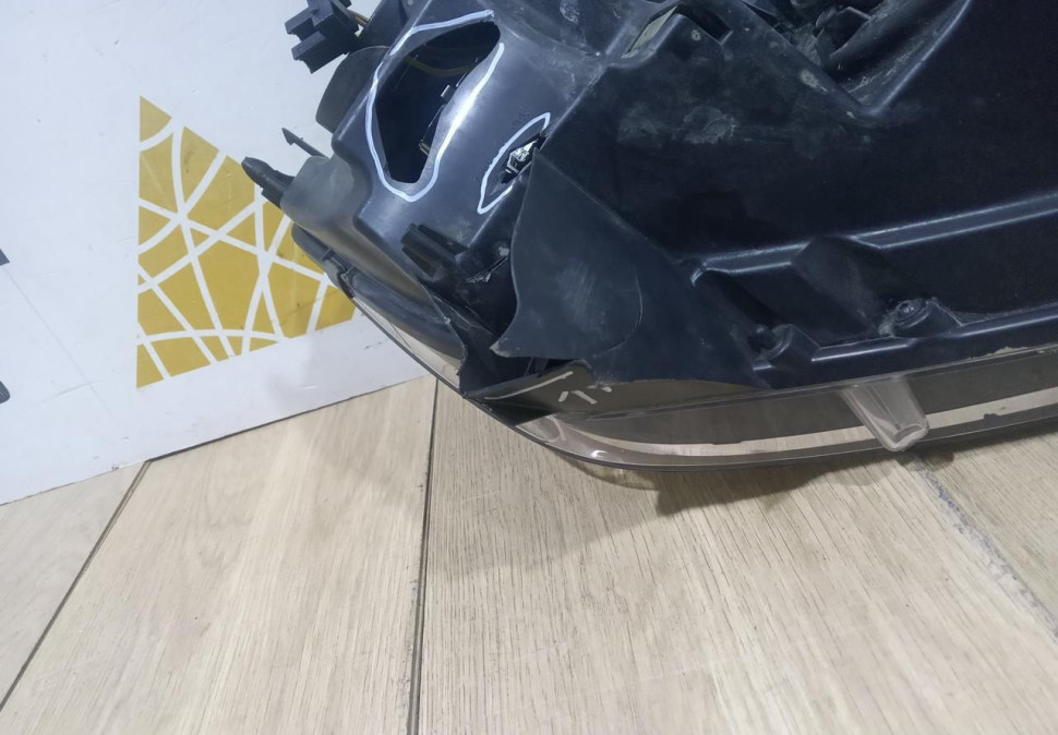 Фара левая бу Renault Logan 2 OEM 260609450R Фара левая бу Renault Logan 2 OEM 260609450R