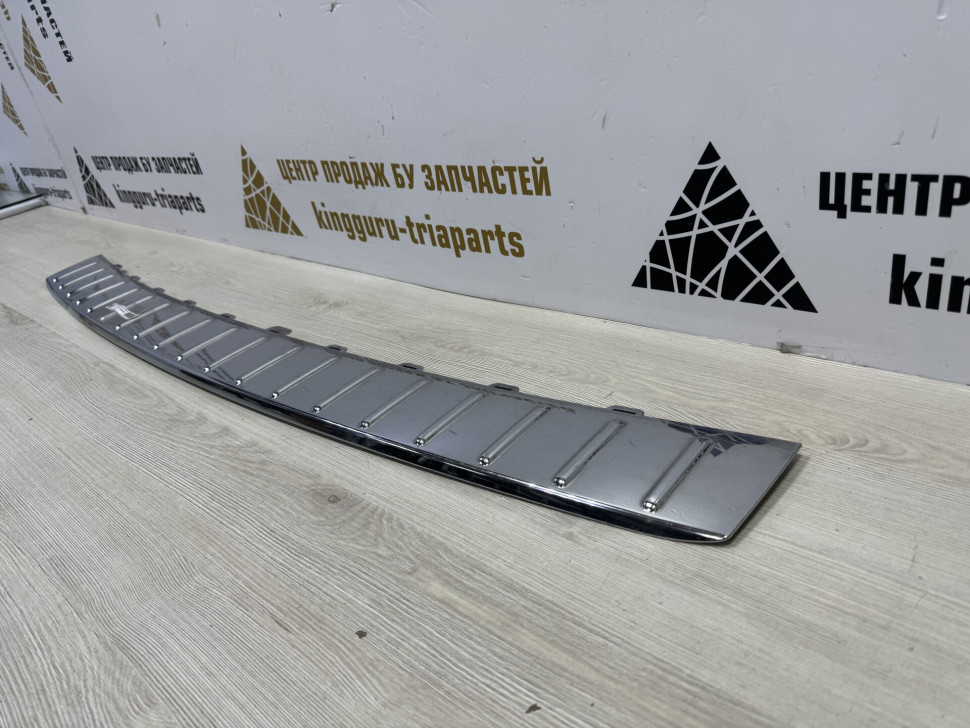 Накладка заднего бампера Volkswagen Touareg 2 NF 2010 OEM 7P6807787A