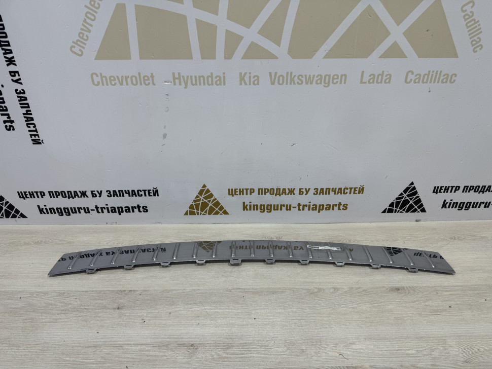 Накладка заднего бампера Volkswagen Touareg 2 NF 2010 OEM 7P6807787A
