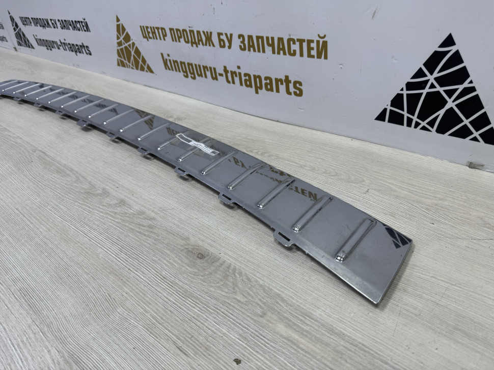 Накладка заднего бампера Volkswagen Touareg 2 NF 2010 OEM 7P6807787A