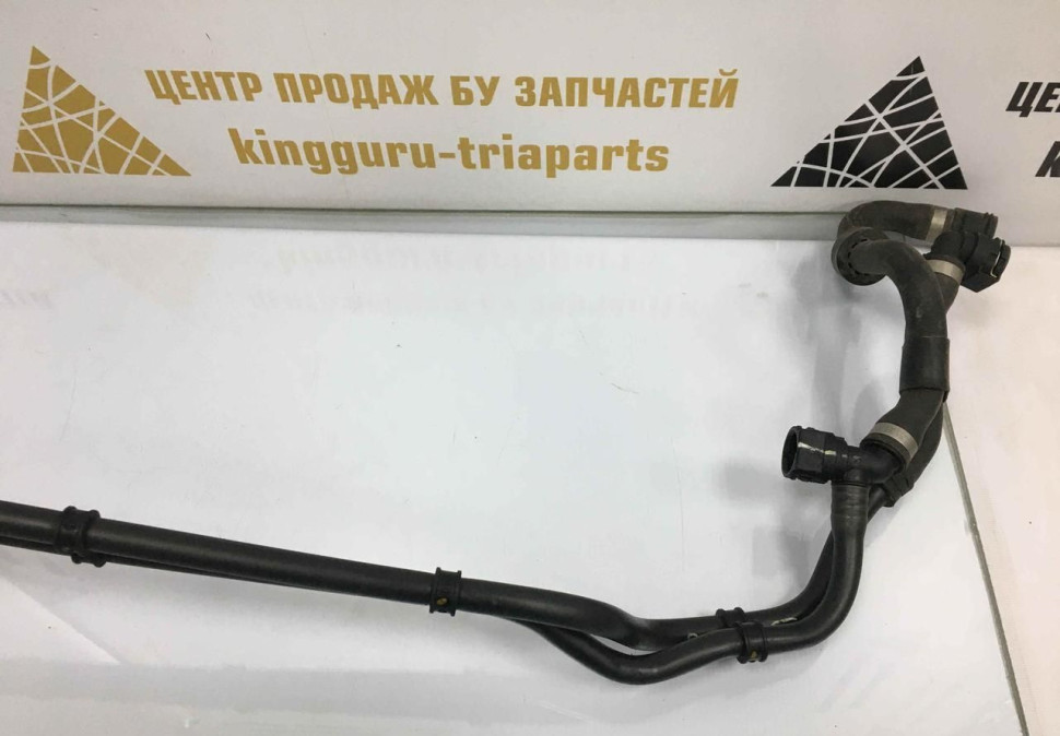 Патрубок радиатора BMW X2 F39 OEM 17128668740 Патрубок радиатора BMW X2 F39 OEM 17128668740