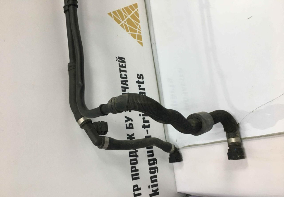 Патрубок радиатора BMW X2 F39 OEM 17128668740 Патрубок радиатора BMW X2 F39 OEM 17128668740