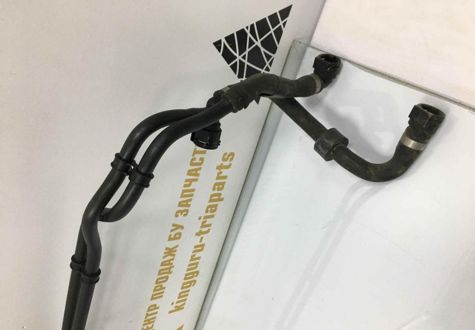 Патрубок радиатора BMW X2 F39 OEM 17128668740 Патрубок радиатора BMW X2 F39 OEM 17128668740
