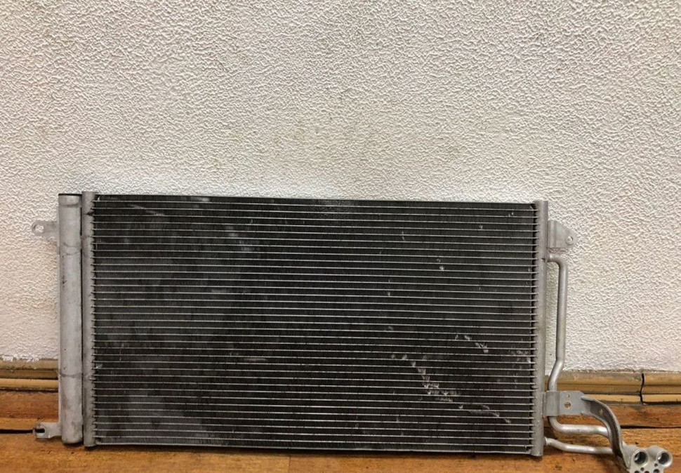 Радиатор кондиционера Volkswagen Polo (09-17) oem 6c0816411b Радиатор кондиционера Volkswagen Polo (09-17) oem 6c0816411b