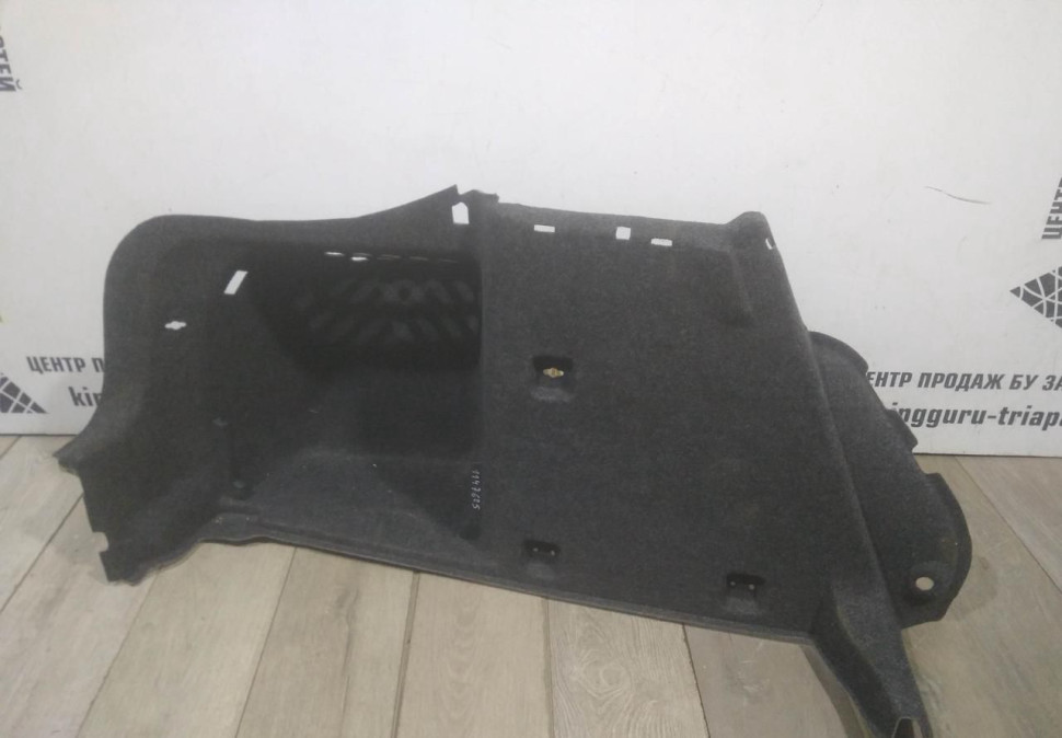 Обивка багажника левая бу Skoda Octavia A7 OEM 5E5867427J