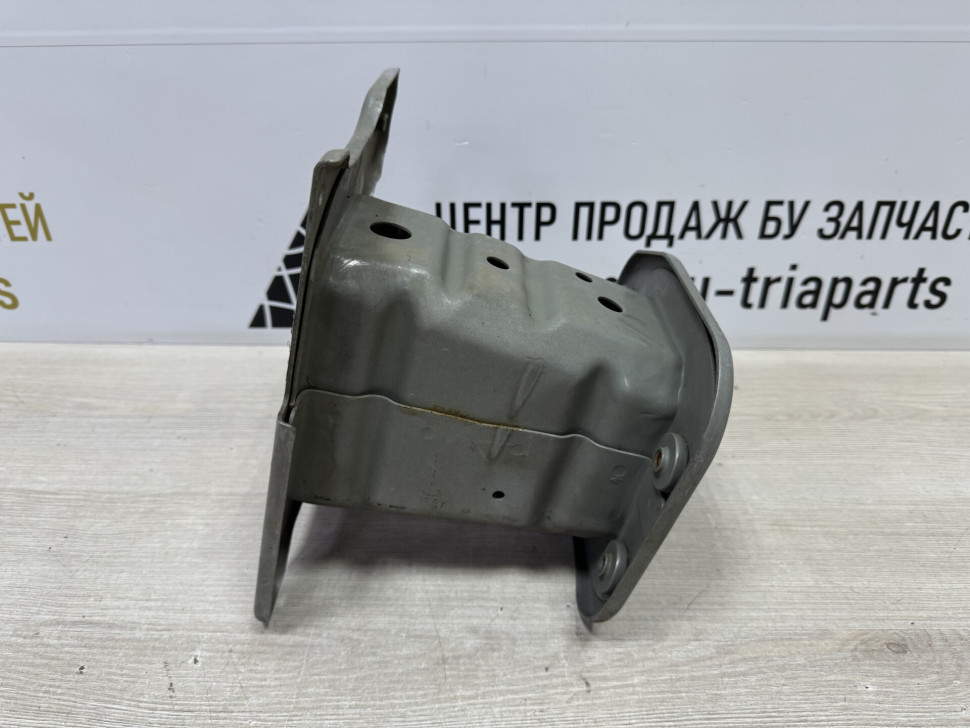 Кронштейн усилитель (Домик) правый Chevrolet Captiva