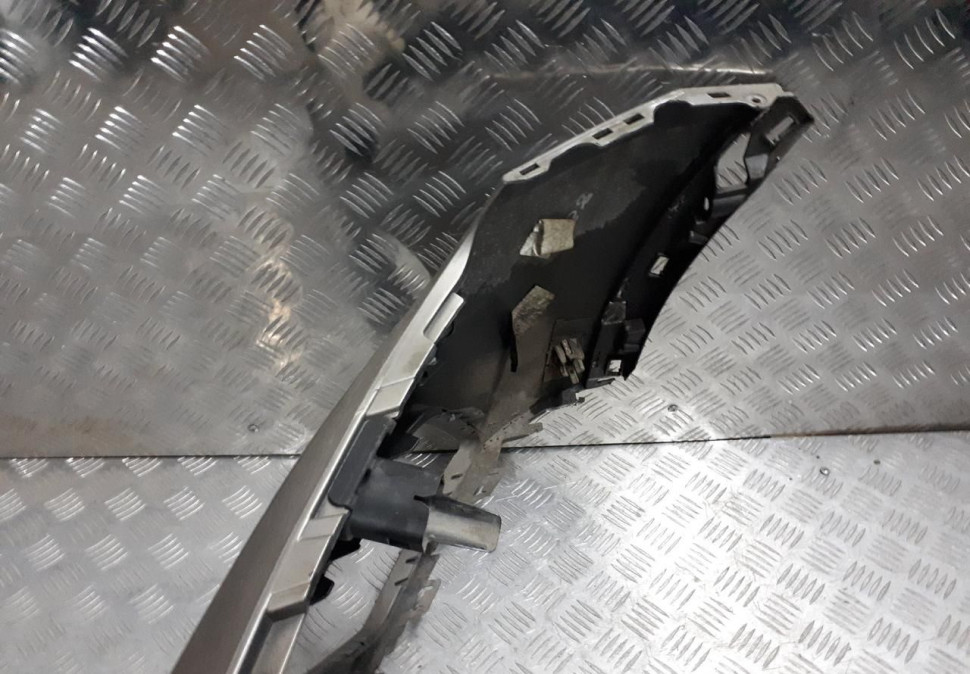 Бампер передний Volkswagen Tiguan 2 oem 5NR807221 Бампер передний Volkswagen Tiguan 2 oem 5NR807221