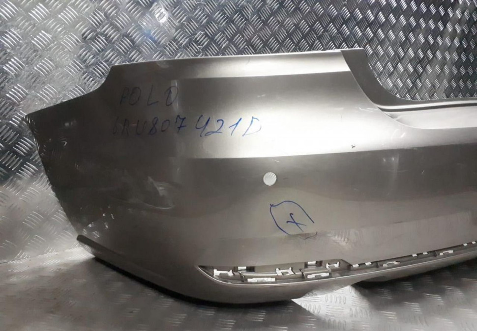 Бампер задний Volkswagen Polo 5 oem 6RU807421D