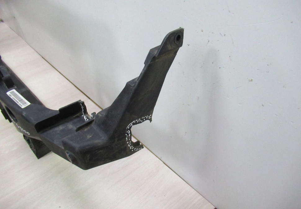 Панель передняя Hyundai Genesis G70 oem 64101g9000 (слом.1креп.)(слом.часть)