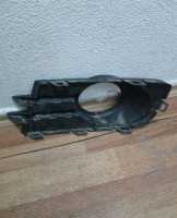 Решетка (рамка) птф правая Volkswagen Tiguan (11-16) oem 5n0853666