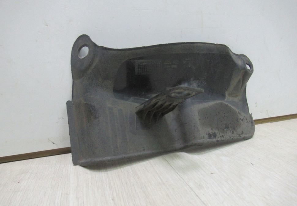 Брызговик задний левый Hyundai Elantra (11-16) oem 868613x200