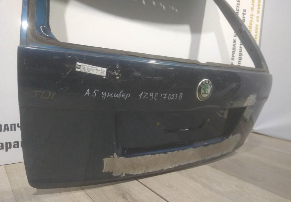 Крышка багажника бу Skoda Octavia A5 универсал OEM 1Z9827023B Крышка багажника бу Skoda Octavia A5 универсал OEM 1Z9827023B