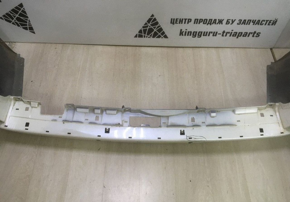 Бампер задний Toyota Land Cruiser 200 oem 5215960260 (скл-3) Бампер задний Toyota Land Cruiser 200 oem 5215960260 (скл-3)