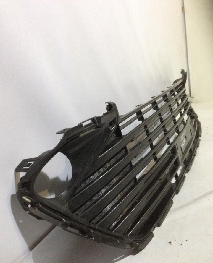 Решетка радиатора Toyota Camry v55 oem 5311233160 Решетка радиатора Toyota Camry v55 oem 5311233160