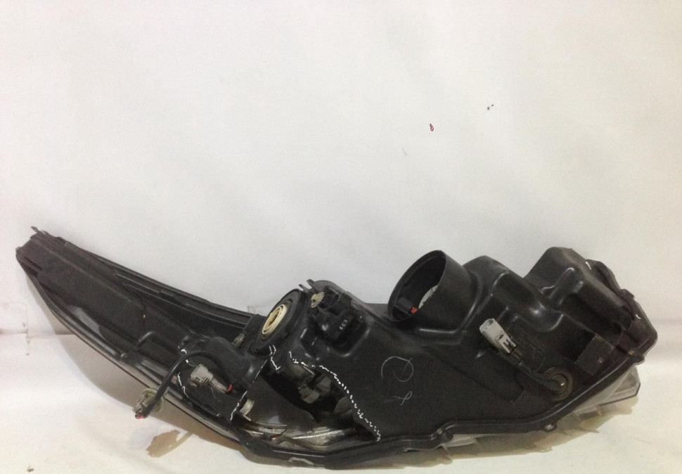 Фара левая Toyota Highlander 3 oem 8117048A30 Фара левая Toyota Highlander 3 oem 8117048A30