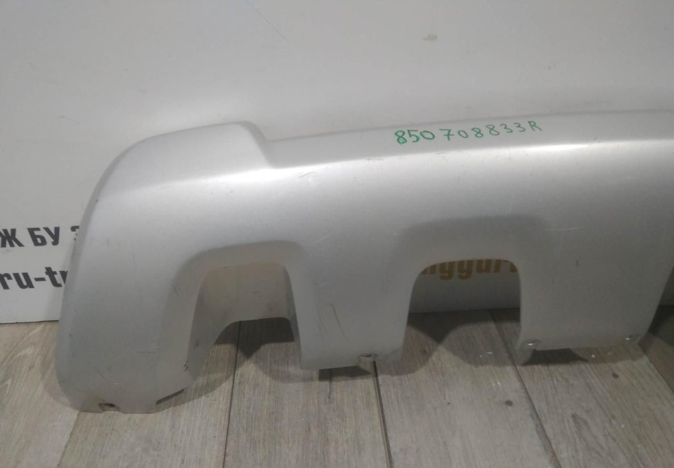 Накладка заднего бампера бу Renault Duster рестайлинг OEM 850708833R
