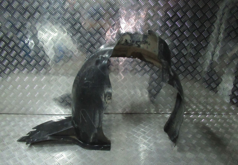 Подкрылок передний правый Volkswagen Polo седан oem 6RU809962